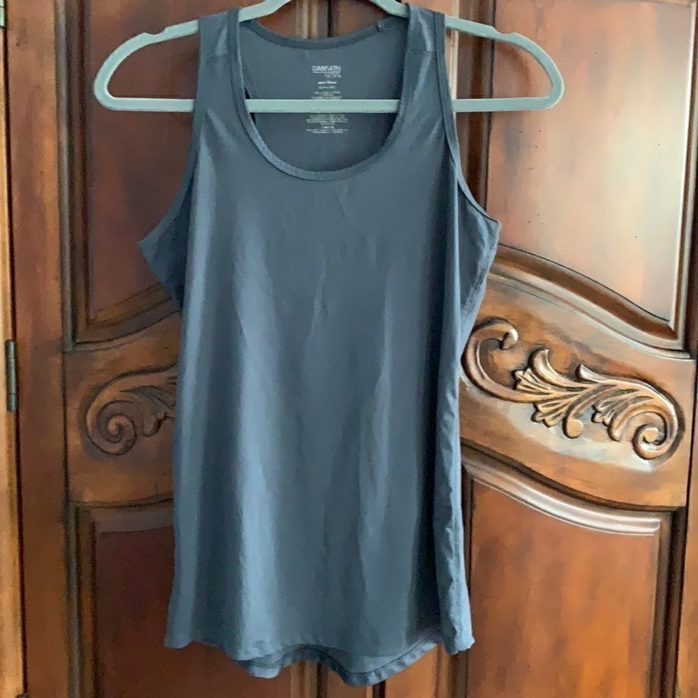 Danskin Now semi fitted tank top- XS